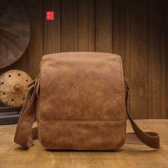 AETOO Retro backpack, leather men's shoulder bag, leather men's messenger bag, casual business men's messenger bag