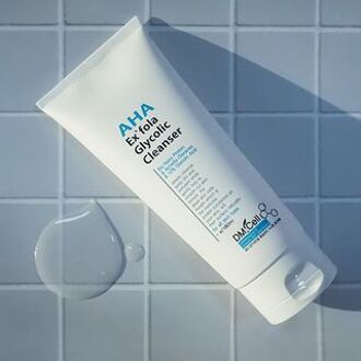 AHA Exfola Glycolic Cleanser 180ml