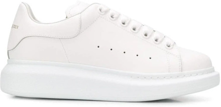 Alexander McQueen Witte Oversize Sneakers met Jacquard Grafische Alexander McQueen , White , Dames - 40 Eu,41 EU