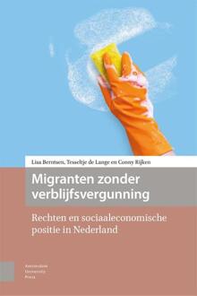 Amsterdam University Press Migranten Zonder Verblijfsvergunning - Lisa Berntsen