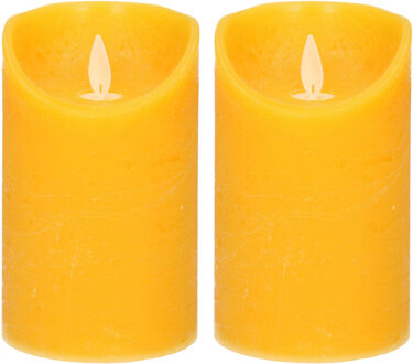 Anna's Collection 2x Oker gele LED kaarsen / stompkaarsen met bewegende vlam 12,5