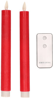 Anna's Collection 2x Rode LED kaarsen/dinerkaarsen op afstandsbediening 23 cm