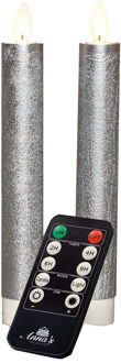Anna's Collection LED dinerkaarsen - 2x st - zilver - 18 cm -met afstandsbediening