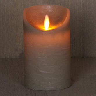 Anna's Collection Led kaars/stompkaars - 2x - taupe - H12,5 x D7,5 cm - wax - warm wit licht - bewegende vlam