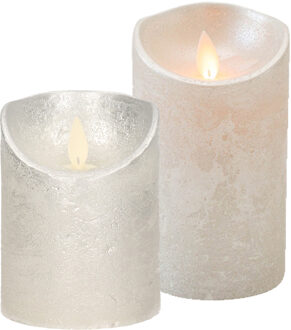 Anna's Collection LED kaarsen/stompkaarsen - set 2x - zilver - H10 en H12,5 cm - bewegende vlam