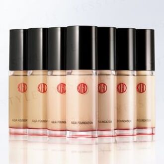 Aqua Foundation SPF 25 PA++