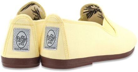 Arnedo Schoenen Geel