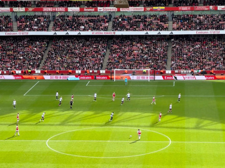 Arsenal FC Women - Leicester City Women (Women's Super League) (Vliegtuig)