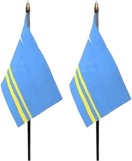 Aruba - 2x - mini vlaggetje van 10 x 15 cm op stokje - Landen vlag - H27 cm