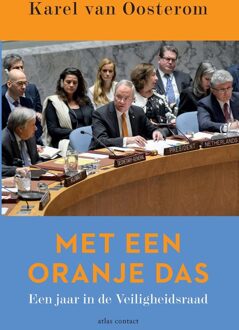 Atlas Contact Met een oranje das