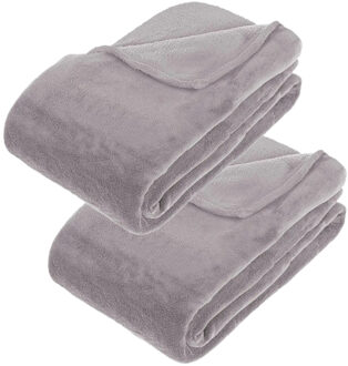 Atmosphera Fleece deken of plaid harig - 2x - lichtgrijs - 180 x 230 cm - polyester - Bankdeken - Fleece plaid