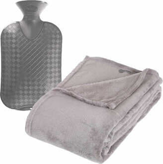 Atmosphera Fleece deken/plaid Lichtgrijs 130 x 180 cm en een warmwater kruik 2 liter - Plaids