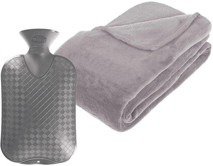 Atmosphera Fleece deken/plaid Lichtgrijs 230 x 180 cm en een warmwater kruik 2 liter