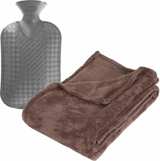 Atmosphera Fleece deken/plaid Mahonie Bruin 125 x 150 cm en een warmwater kruik 2 liter - Plaids