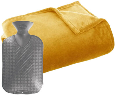 Atmosphera Fleece deken/plaid Okergeel 125 x 150 cm en een warmwater kruik 2 liter