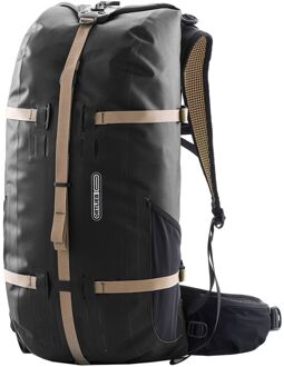 Atrack 35 L Daypack black backpack Zwart - H 59 x B 28 x D 27