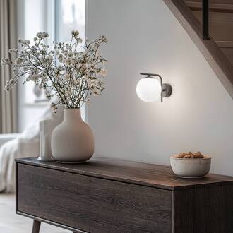 Aurora wandlamp, zwart, glas, 17 cm hoog, globe, E14 zwart, wit