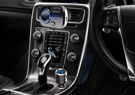 Auto Accessoires Auto Bluetooth Fm-zender Handsfree luidspreker QC3.0 Snelle Lading Fm-zender Omgevingslicht MP3 Speler