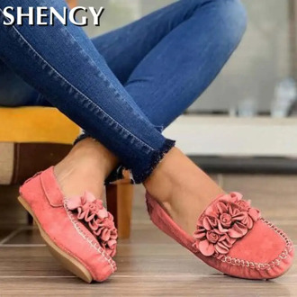 Autumn New Fashion Women's Shoes Soft Flat-Soled Comfortable Loafers Ladies Casual Flower Sewing Decor Lazy Shoes for Females