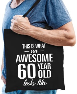 Awesome 60 year / geweldig 60 jaar cadeau tas zwart voor heren - kado tas / verjaardag tasje / shopper