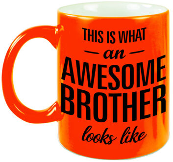 Awesome brother cadeau mok / beker voor broer neon oranje 330 ml - feest mokken