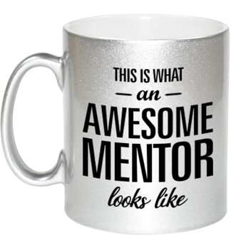 Awesome mentor cadeau mok / beker zilver voor leraar 330 ml - feest mokken Zilverkleurig