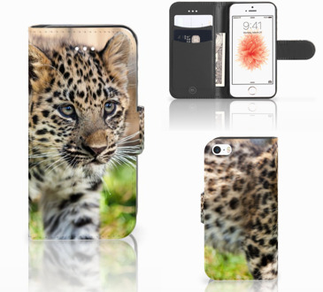 B2Ctelecom Apple iPhone 5|5s Boekhoesje Uniek Ontworpen Design Baby Luipaard