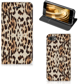 B2Ctelecom Book case iPhone 8 | 7 en iPhone SE (2020) Hoesje Leopard