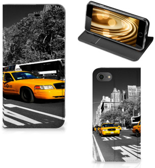 B2Ctelecom Book Case iPhone SE (2020) Hoesje New York Taxi