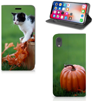 B2Ctelecom Book Cover iPhone XR met magneetsluiting Kitten