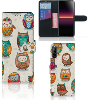 B2Ctelecom Bookcover Case Sony Xperia L4 Telefoonhoesje Vrolijke Uilen