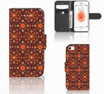 B2Ctelecom Flipcase iPhone SE Batik Brown