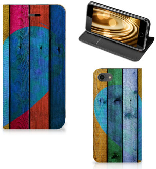 B2Ctelecom Hoesje iPhone SE (2020) | 7 | 8 Standcase Wood Heart