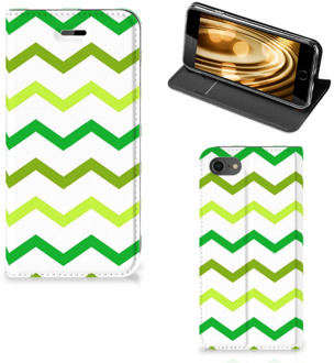 B2Ctelecom Hoesje iPhone SE (2020) | 7 | 8 Standcase Zigzag Groen