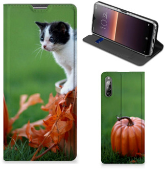 B2Ctelecom Hoesje Sony Xperia L4 Flip Case Kitten