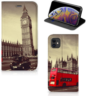 B2Ctelecom iPhone 11 Book Cover Londen