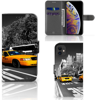 B2Ctelecom iPhone 11 Flip Cover New York Taxi