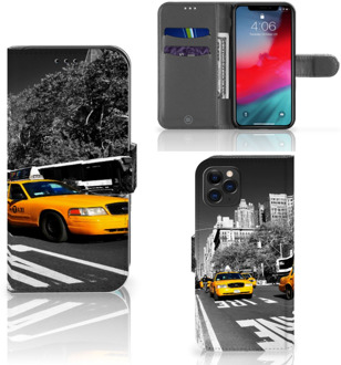 B2Ctelecom iPhone 11 Pro Flip Cover New York Taxi