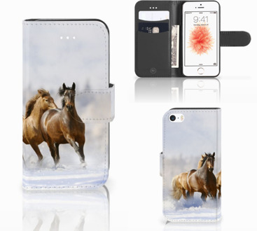 B2Ctelecom iPhone 5 | 5s Boekhoesje Uniek Design Paarden