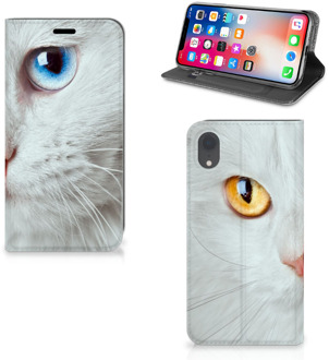 B2Ctelecom iPhone XR hoesje met magneetsluiting Witte Kat