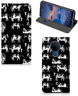 B2Ctelecom Mobiel Case Nokia 5.4 Telefoon Hoesje Design Koetjes