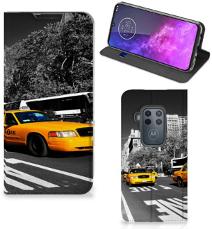 B2Ctelecom Motorola One Zoom Book Cover New York Taxi