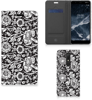 B2Ctelecom Nokia 5.1 (2018) Smart Cover Black Flowers