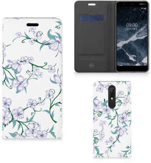 B2Ctelecom Nokia 5.1 (2018) Smart Cover Blossom White