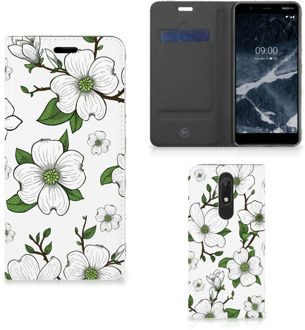 B2Ctelecom Nokia 5.1 (2018) Smart Cover Dogwood Flowers