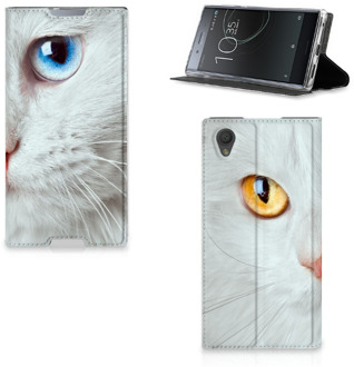 B2Ctelecom Sony Xperia L1 Flipcase Witte Kat