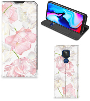 B2Ctelecom Stand Case Hoesje Cadeau voor Mama Motorola Moto G9 Play Smart Cover Mooie Bloemen