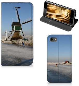 B2Ctelecom Stand Case iPhone SE (2020) 8 | 7 Hoesje Schaatsers