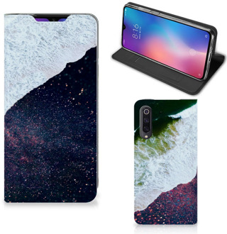 B2Ctelecom Stand Case Xiaomi Mi 9 Sea in Space