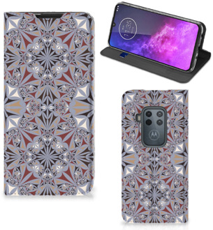 B2Ctelecom Standcase Motorola One Zoom Bloemen